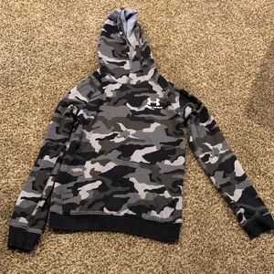 YXL UA sweatshirt